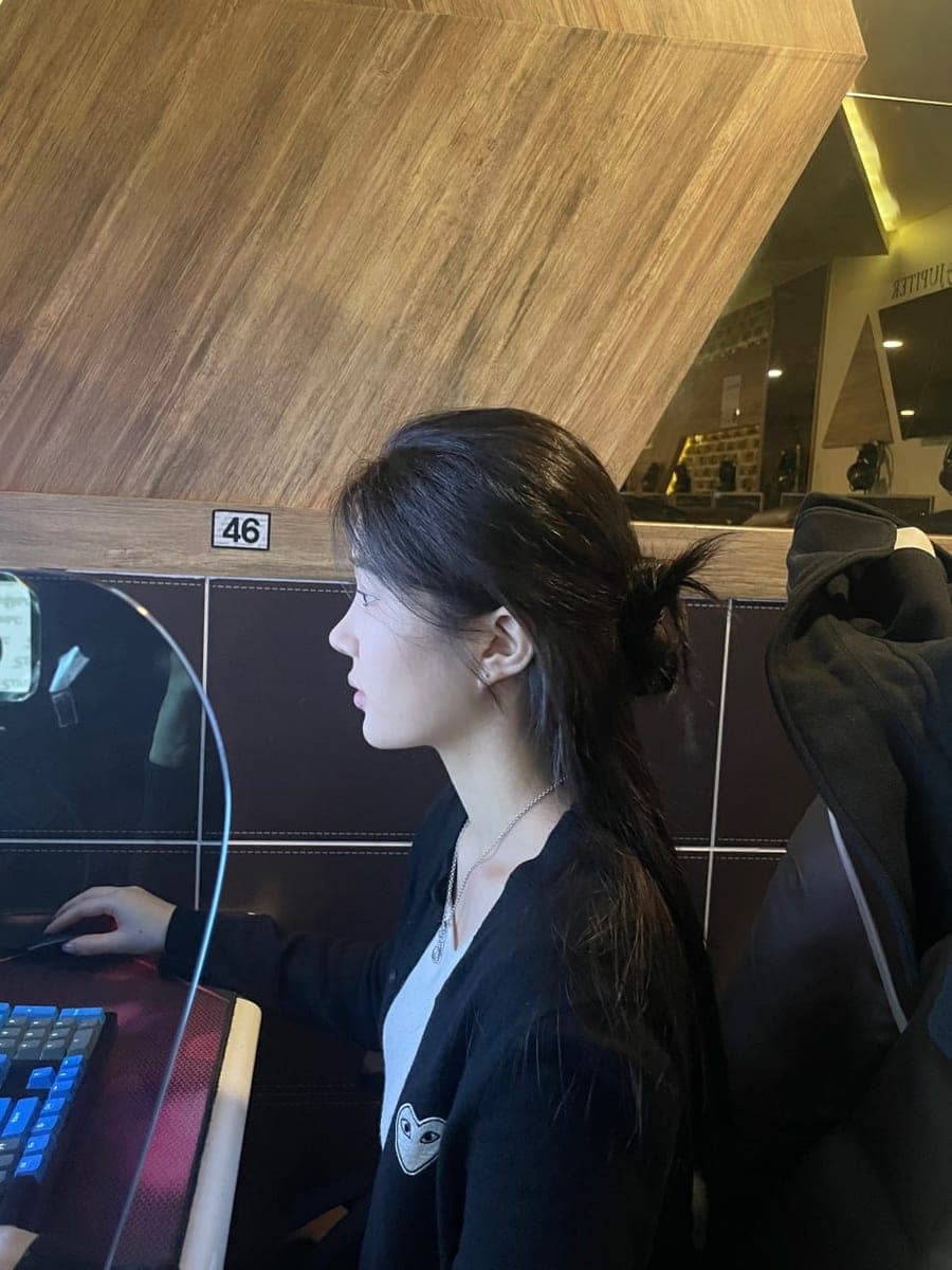 Menata ulang garis samping wajah