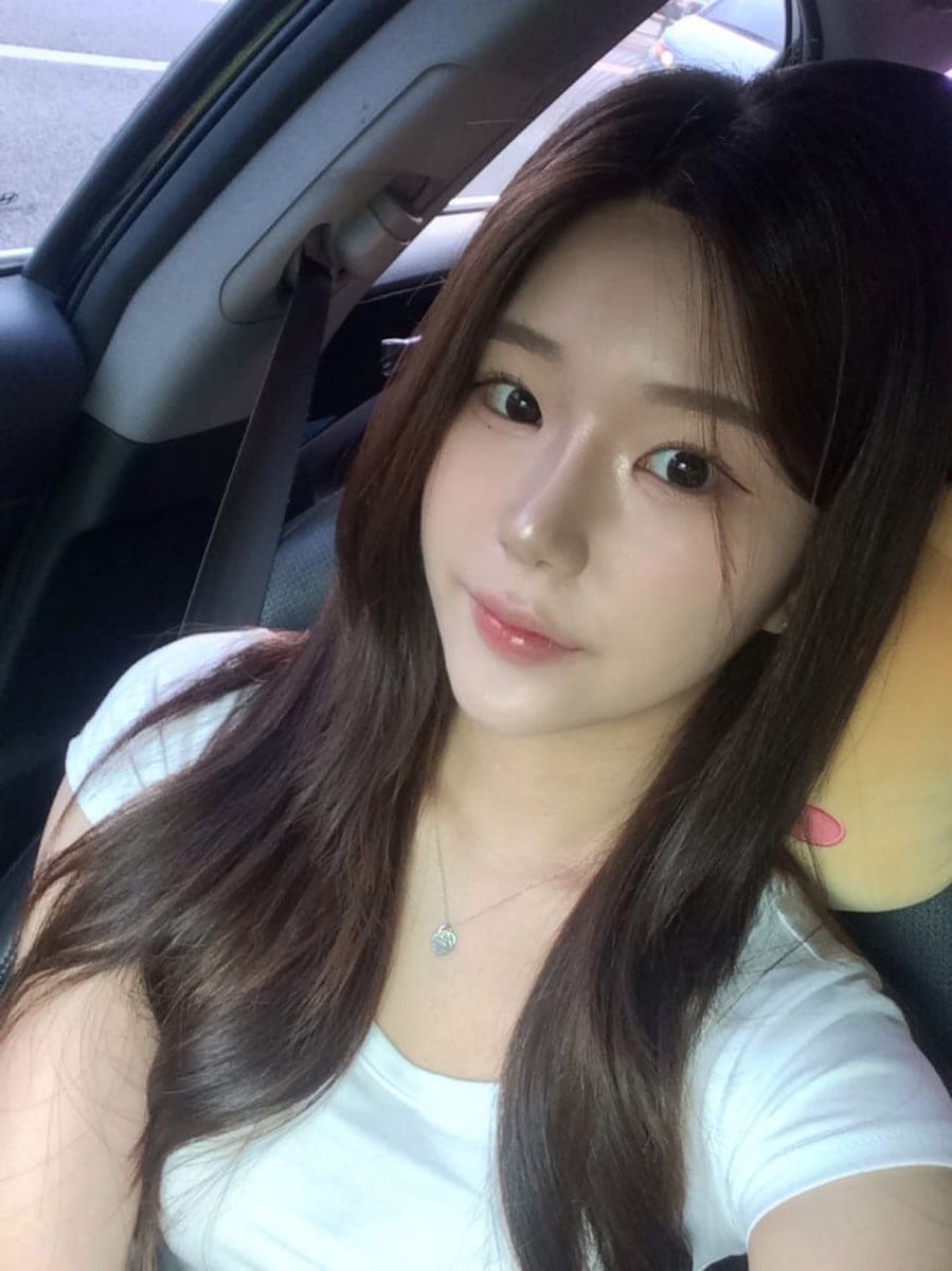 Menata ulang garis samping wajah
